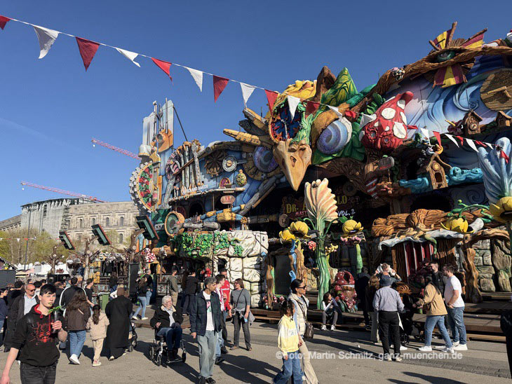 Dr. Archibald auf dem N&uuml;rnberger Fr&uuml;hlings Volksfest (&copy;Foto: Martin Schmitz)